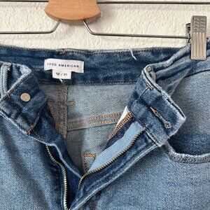 Good American straight leg jeans